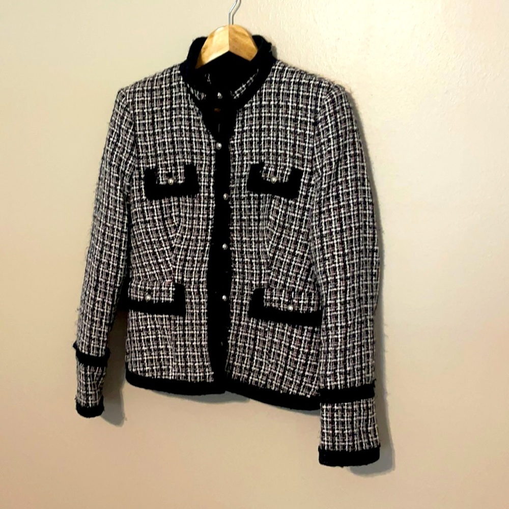 White House Black Market WHBM Size 4